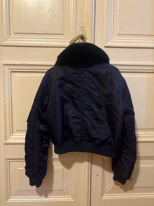 Geaca Urban Outfitters albastra cu blana