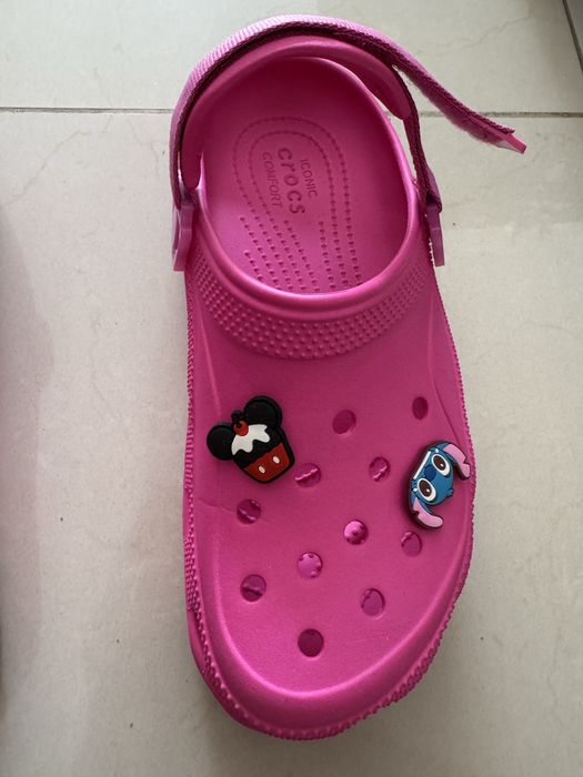 Crocs platforma roz