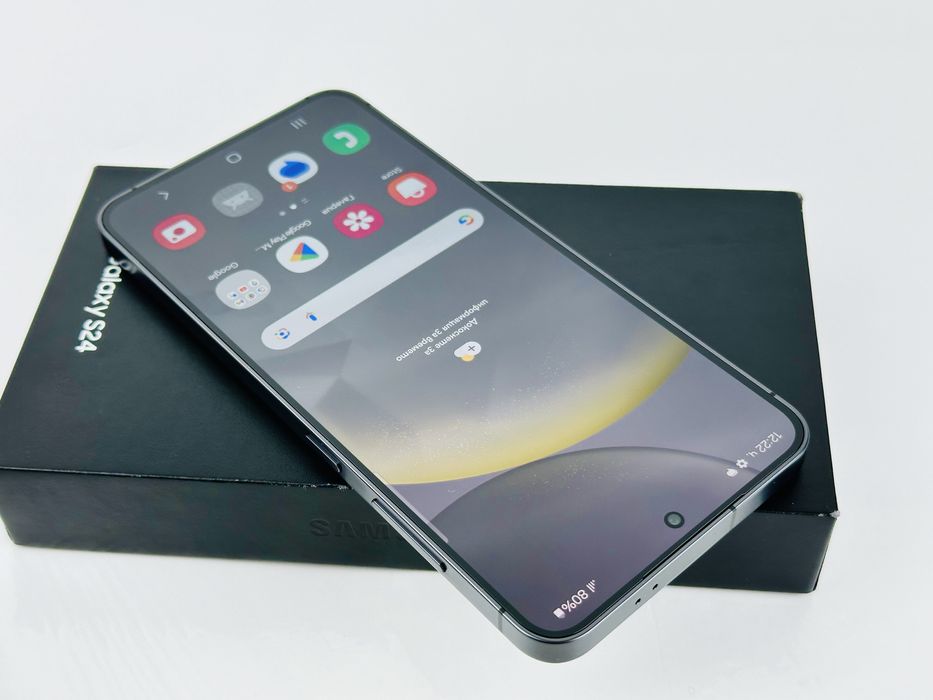 Samsung Galaxy S24 5G 256GB 12RAM Onyx Black Перфектен! Гаранция!