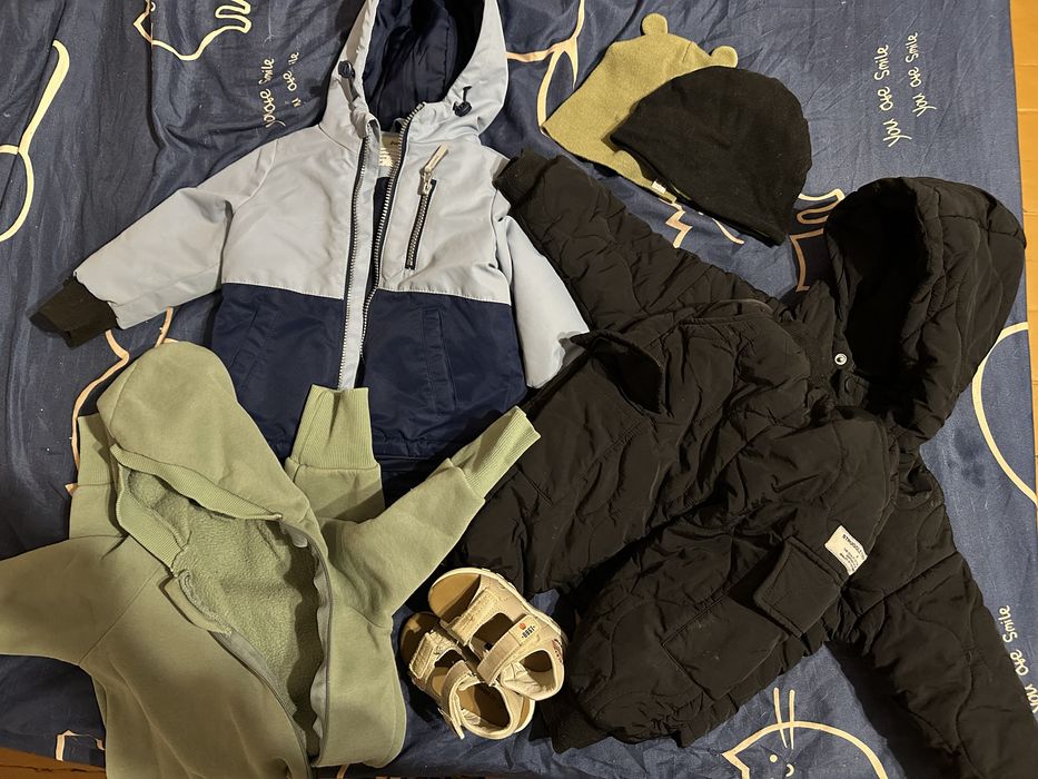 Отдам детские вещи за вкусняшки ребенку(фрукты сок)