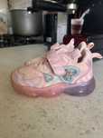 Adidasi cu luminite marime 24
