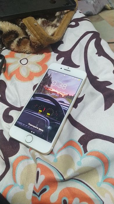 Продам или обменяю Iphone  7 32 gb с моей доплатой 5-10к