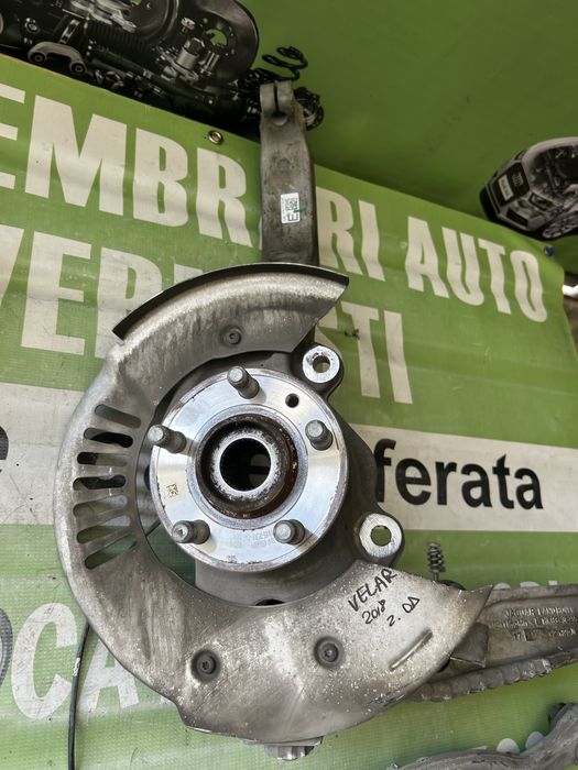 Fuzetă  stânga față Range Rover Velar