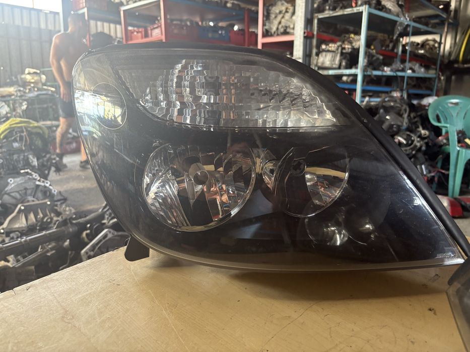 Renault Scenic rx4 2002 година  Фарове