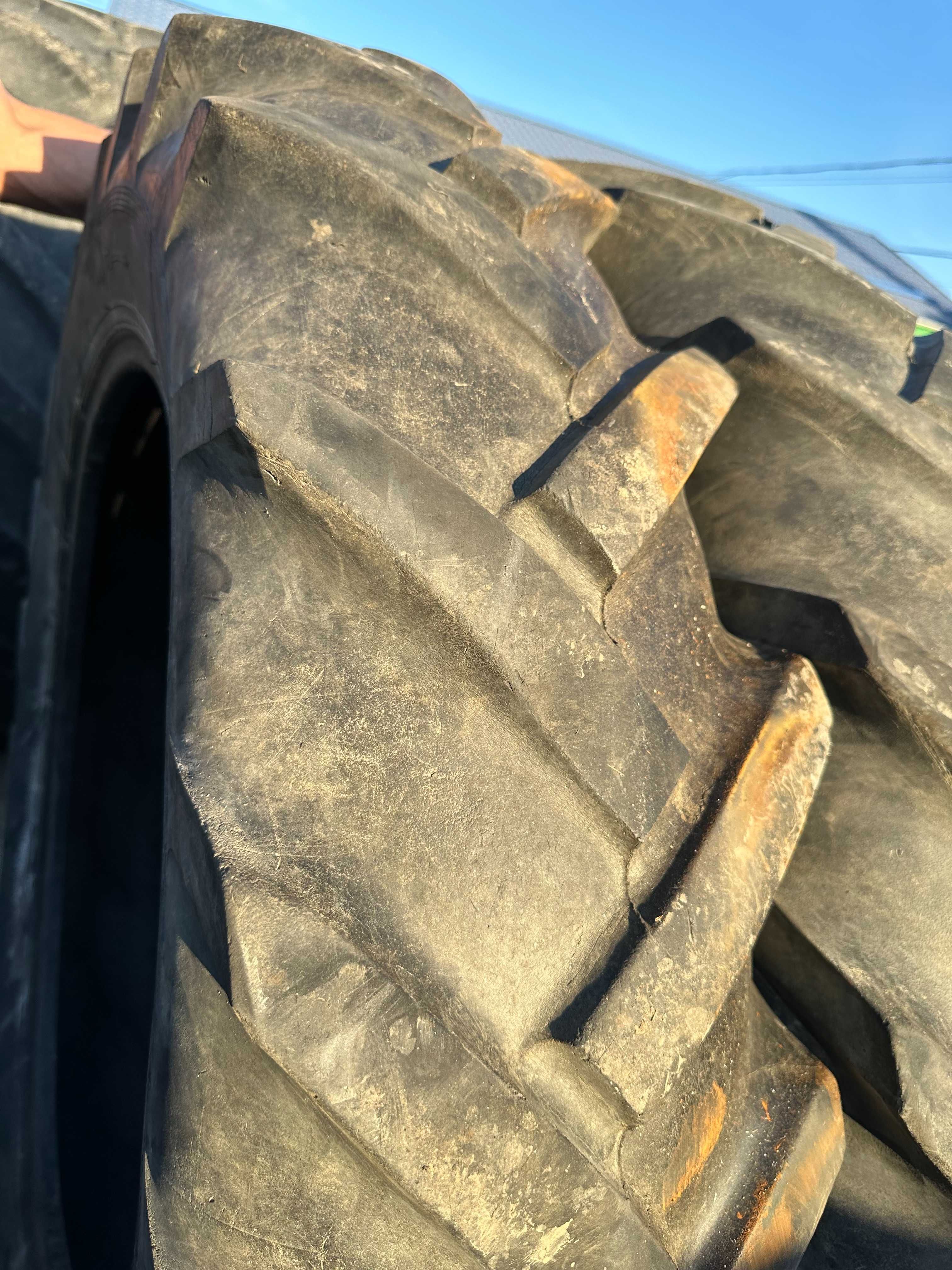 Anvelope sh 12.4 R32