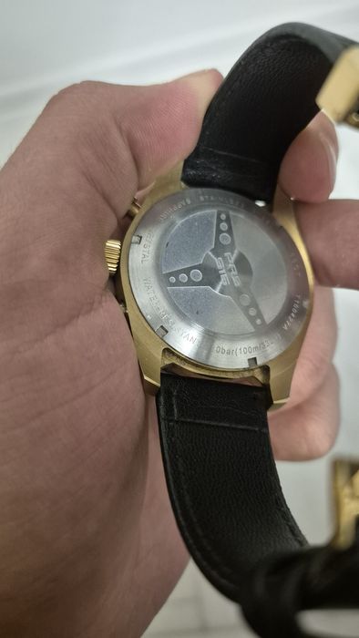 Продавам оригинален часовник Tissot prs 516