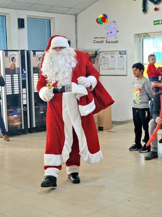 Коледно парти с аниматори и Дядо Коледа от Слон-Балон