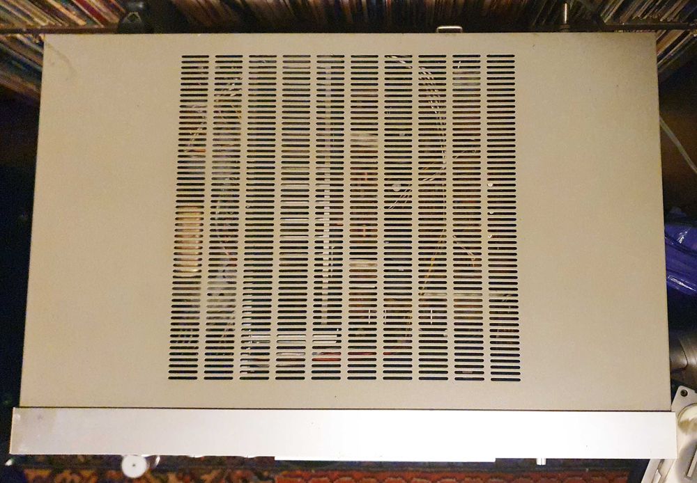 Amplificator Akai AM-U02