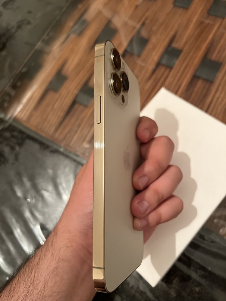 Iphone 13 pro max gold