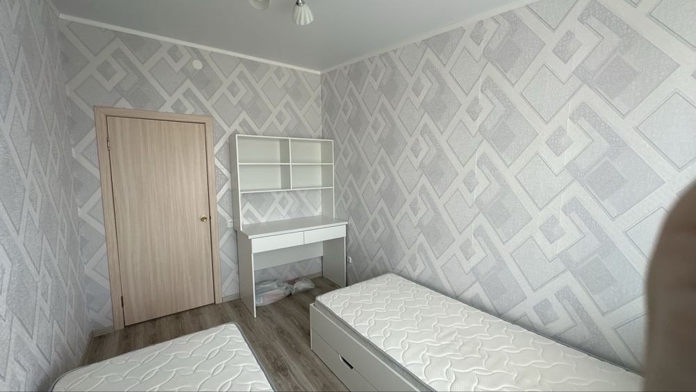 Продам письменный стол