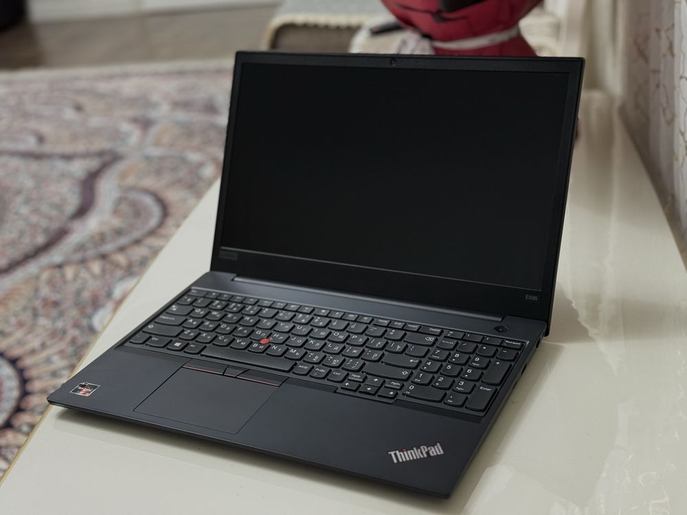 Lenovo ThinkPad 15/ SSD:256GB+HDD:1000GB/ Ryzen 5