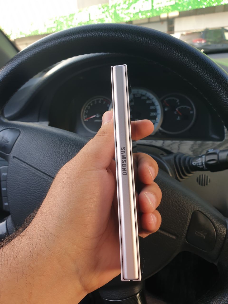 Продам Samsung z fold 6 rose gold в идеальном состоянии