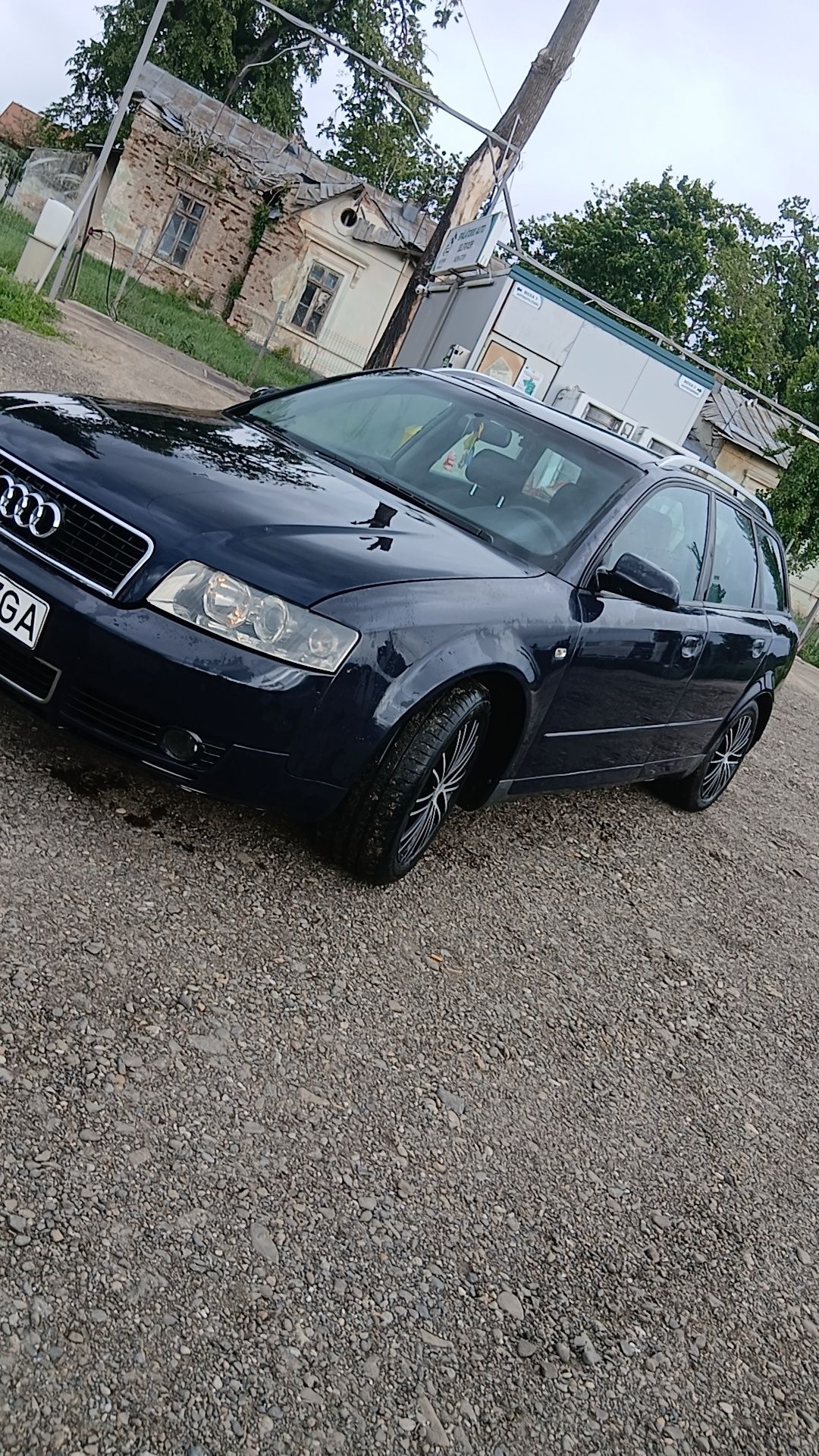 Vând aude a4  b6  din 2002