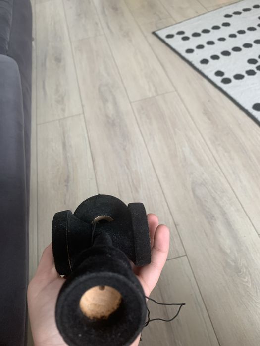 Dau la schimb kendama fuzzy sweets pe tama miguel plus ken lotus