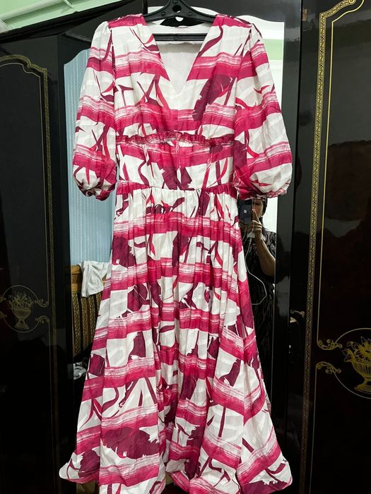 продам платье новое  одевали 1раз