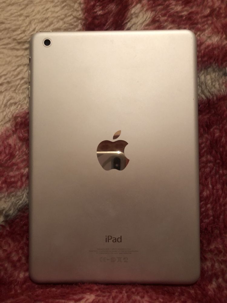 Apple iPad mini 16Gb Wi-Fi White (MD531RS/A)