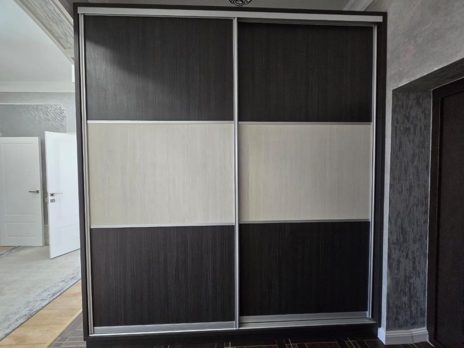 Шкаф в прихожую