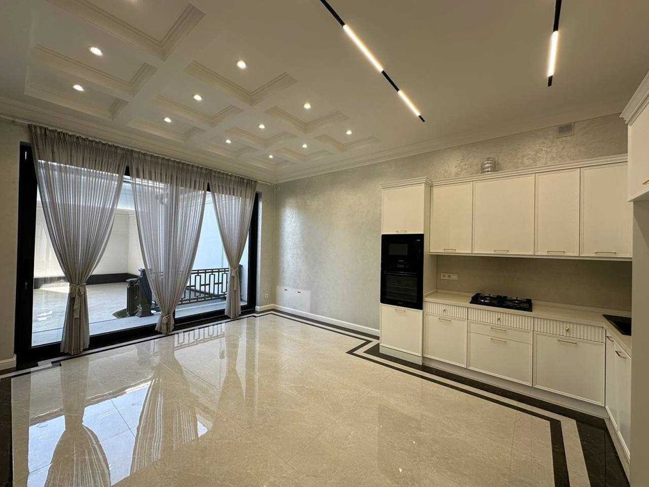 #426 Продаются два дома близнеца ,ориентир центр Луначарского