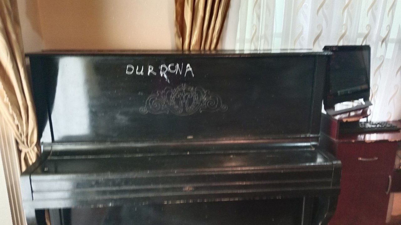 Belarus Pianino sotiladi