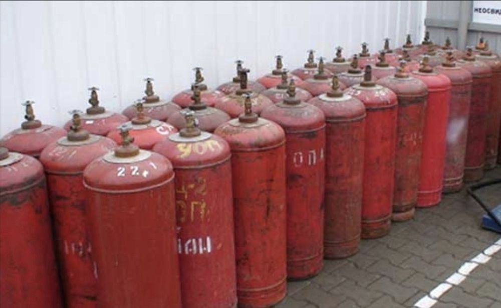 Продам. Пустые и с газом.