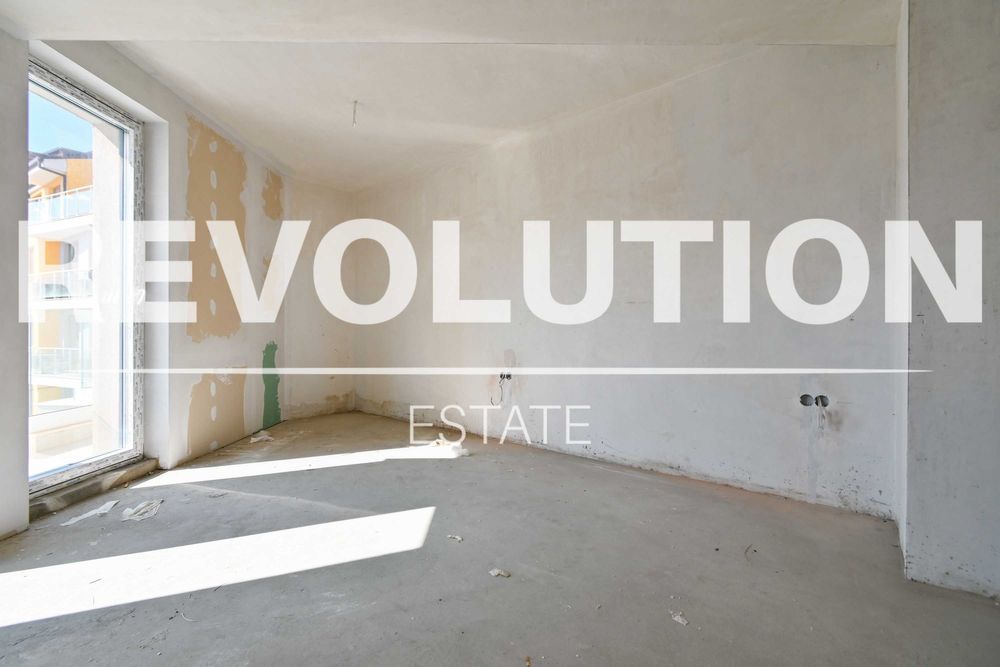 Продава се Тристаен апартамент в София, Хладилника - 158 кв.м за 2104 €/кв.м - Снимка #1