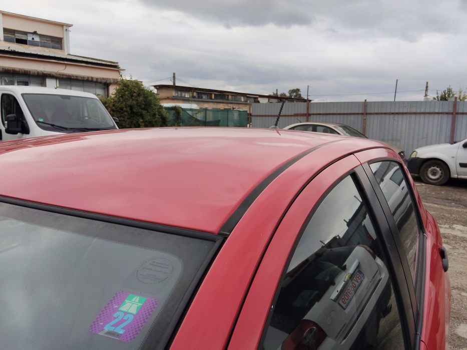 Vând Toyota Yaris