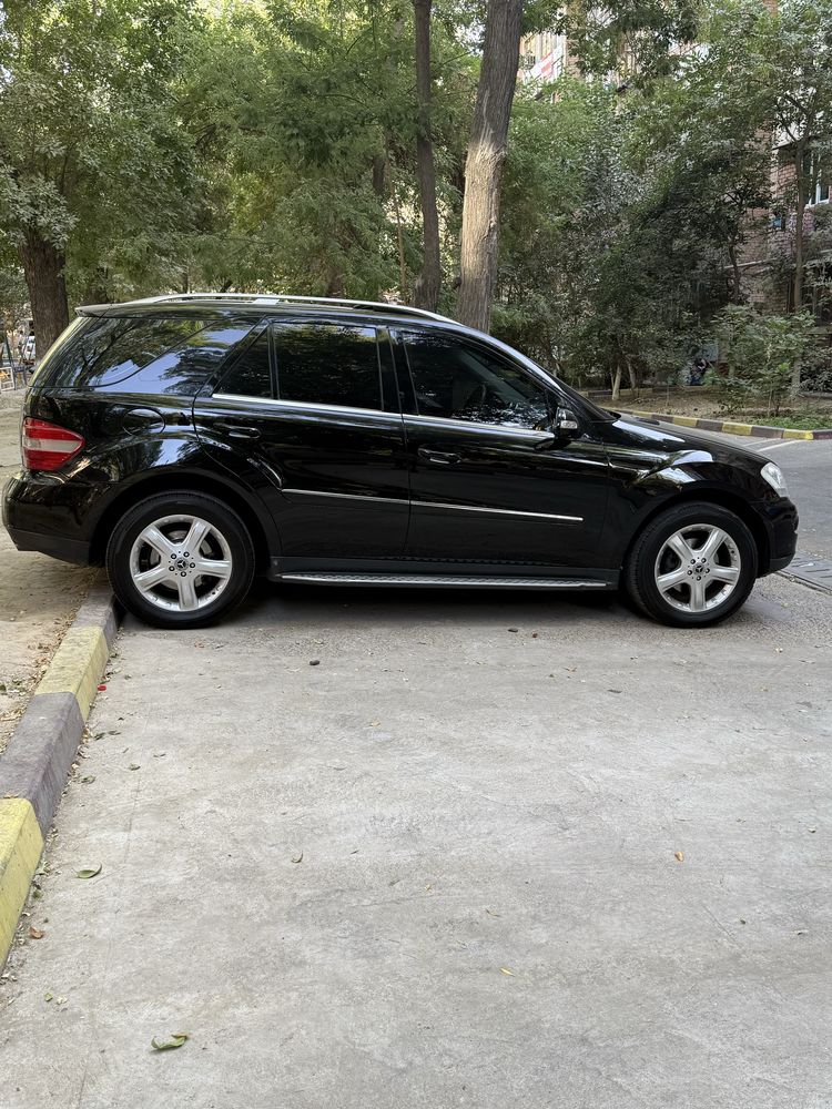 Мерсидес  ML 350 идиялни холатда пакат нахтга хичкинака или йук