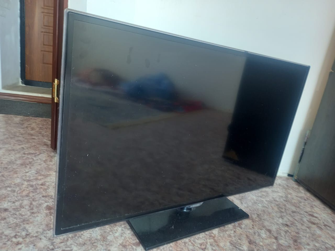 ЖК телевизор Самсунг 40 дюймов 100 герц FHD