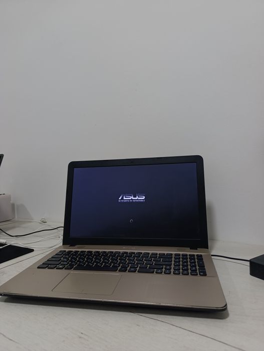 Продам ноутбук ASUS