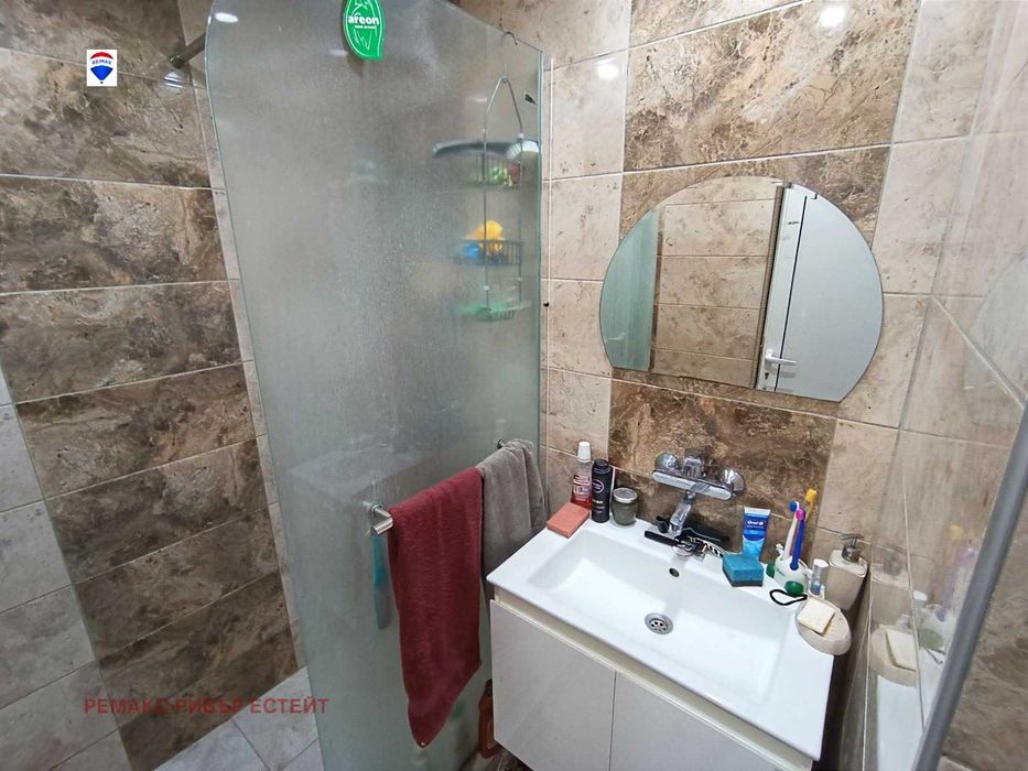 Продава се Двустаен апартамент в Русе, Център - 67 кв.м за 2238 €/кв.м - Снимка #6