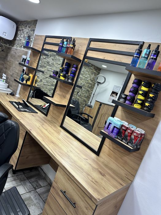 Бръснарско работно място