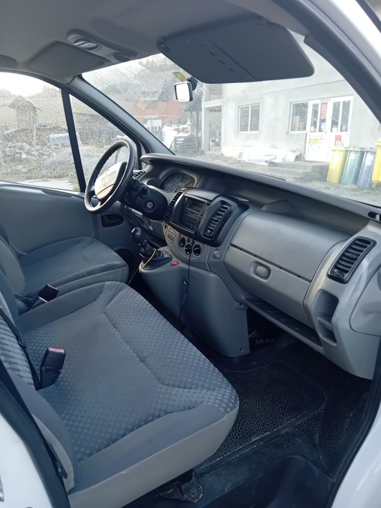 Renault Trafic 2008 - Diesel - Stare perfectă!