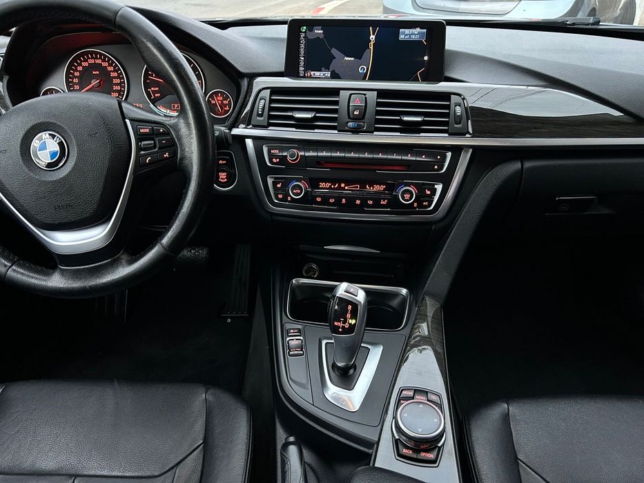 BMW 320D Luxury - automata