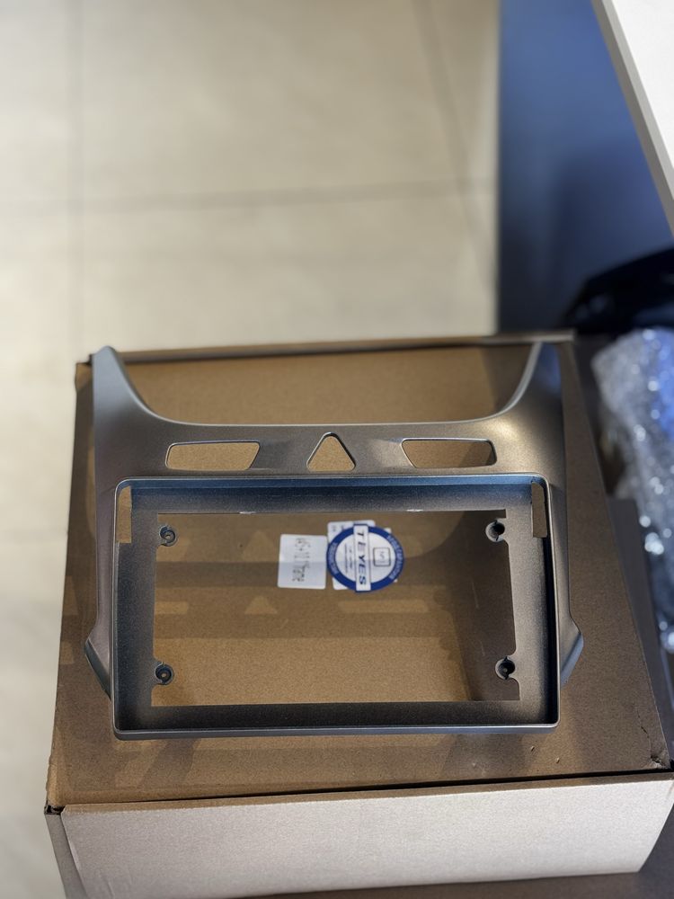 Teyes monitor uchun ramka Cobalt  uchun 10.2  дюйм