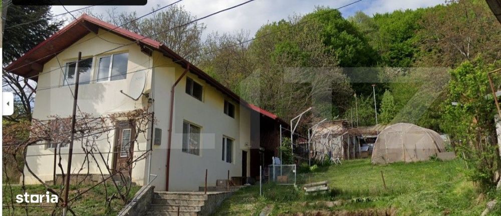 Casa cu etaj+Teren  Cornu -PH