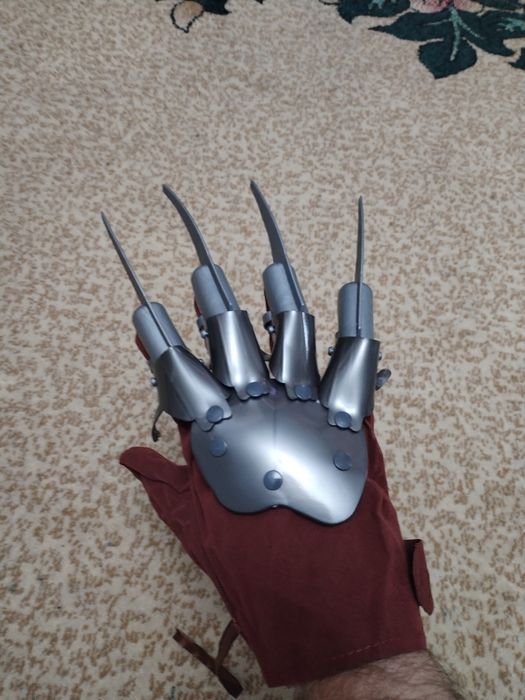 Перчатка фреди крюгера. Новые