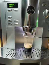 Продавам Кафеавтомат Jura Impresa S9