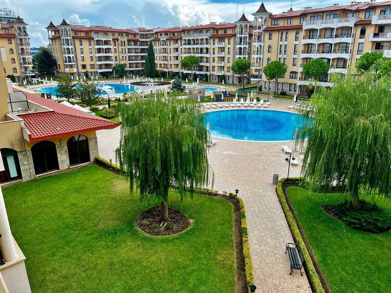 Продава се Тристаен апартамент в к.к. Слънчев бряг - 90 кв.м за 1045 €/кв.м - Снимка #15