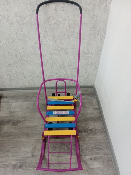 Продаётся сани в в отличном состоянии отличном состоянии