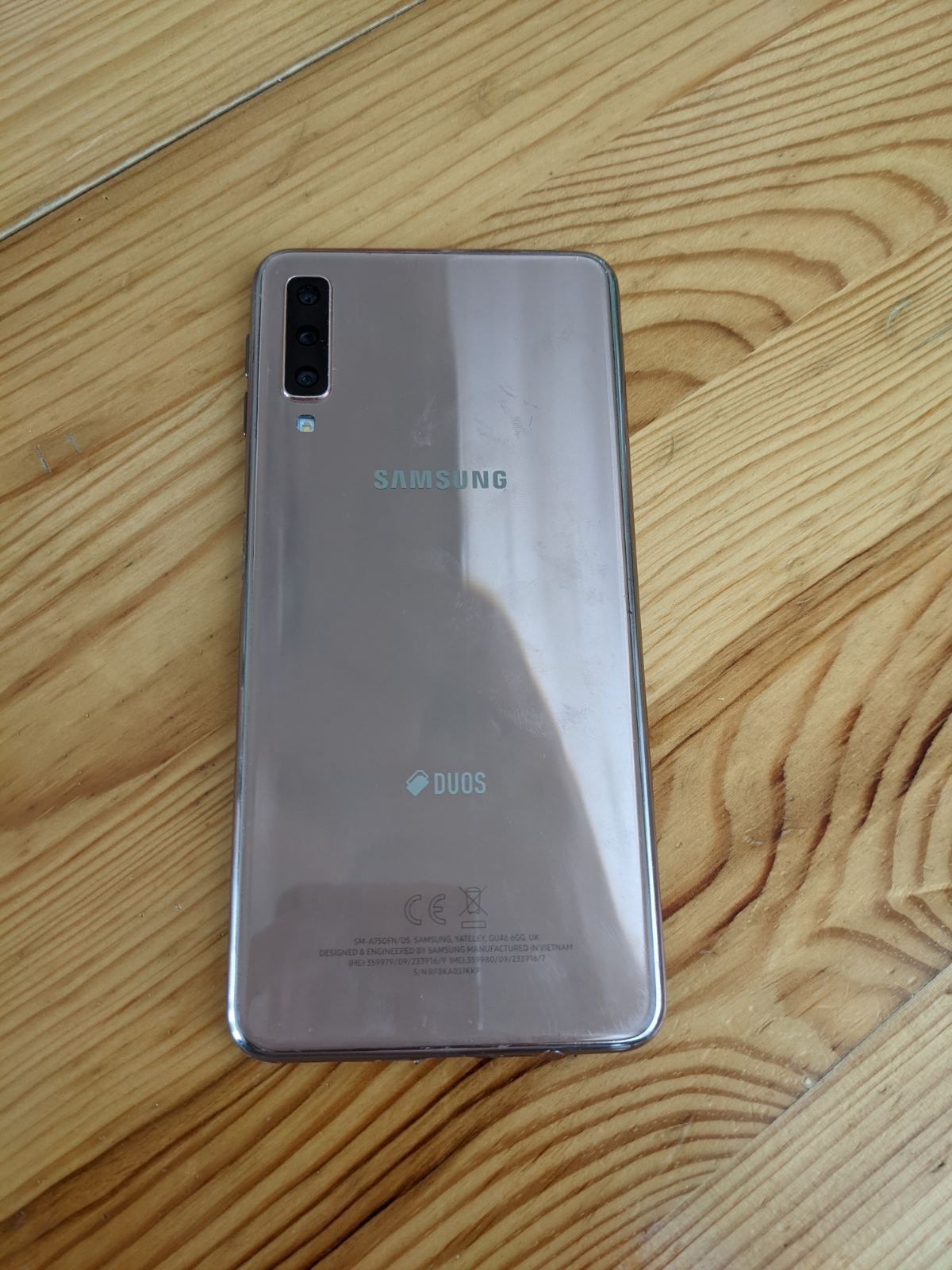 Продава се Samsung A7 2018