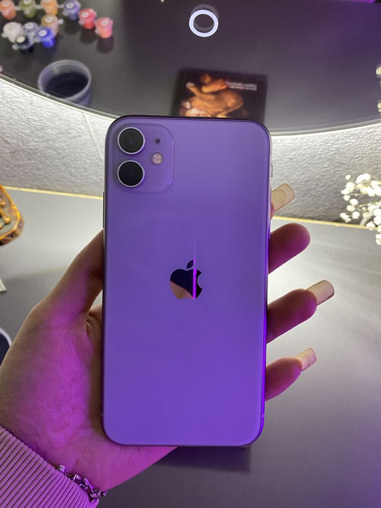 iPhone 11  продам