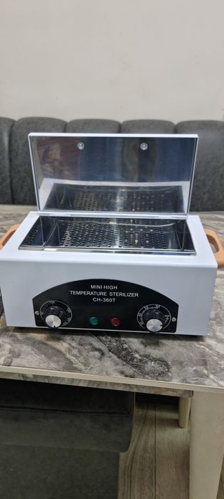 Стерилизатор для маникюра сухожар.