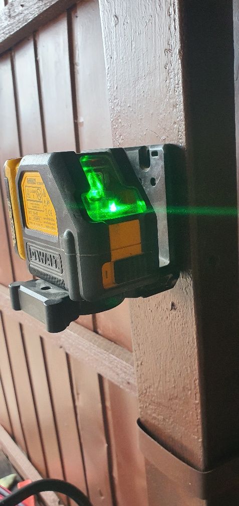 Laser Dewalt Verde cu acumulator