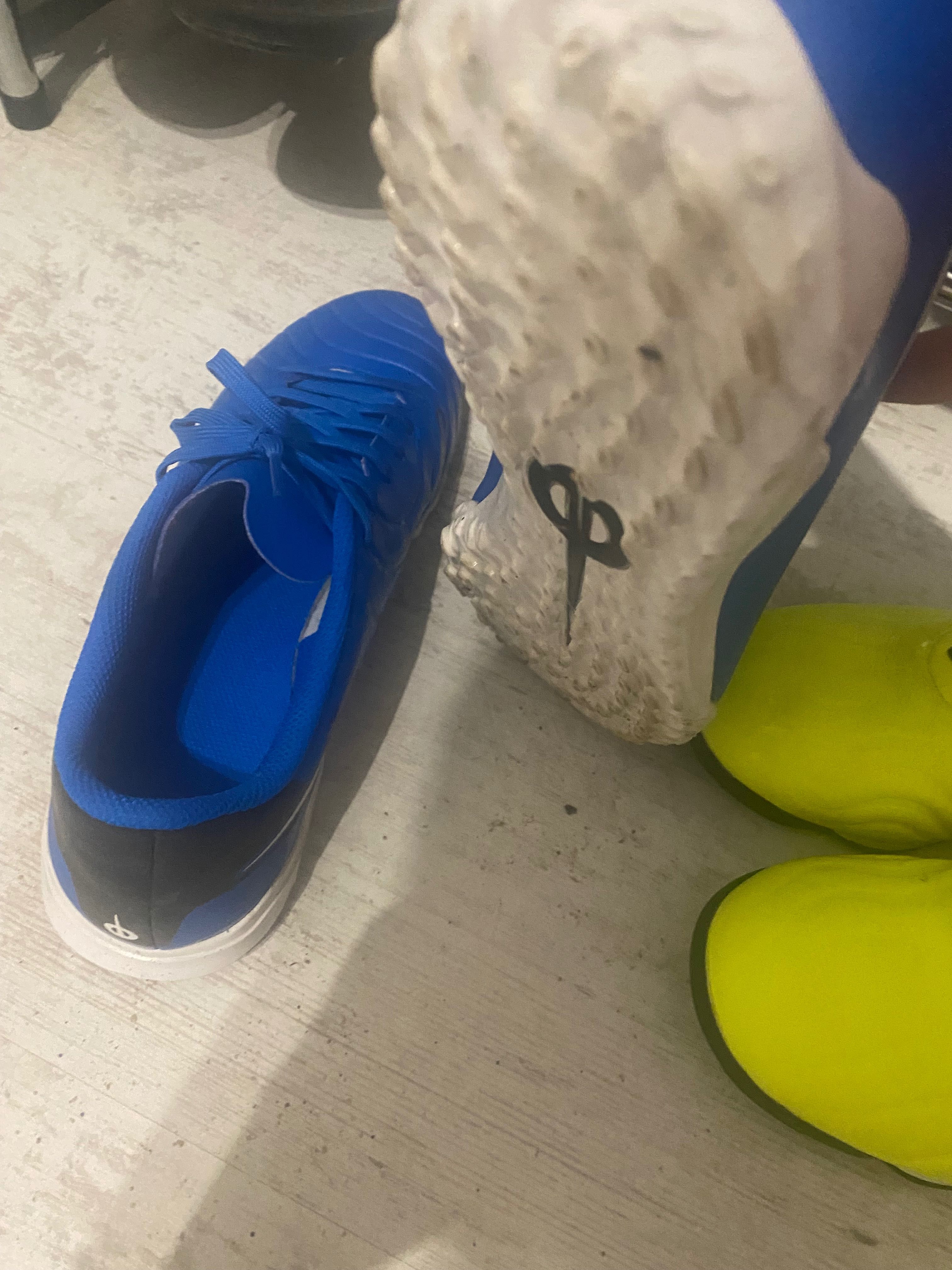 Маратонки за футбол Nike , adidas