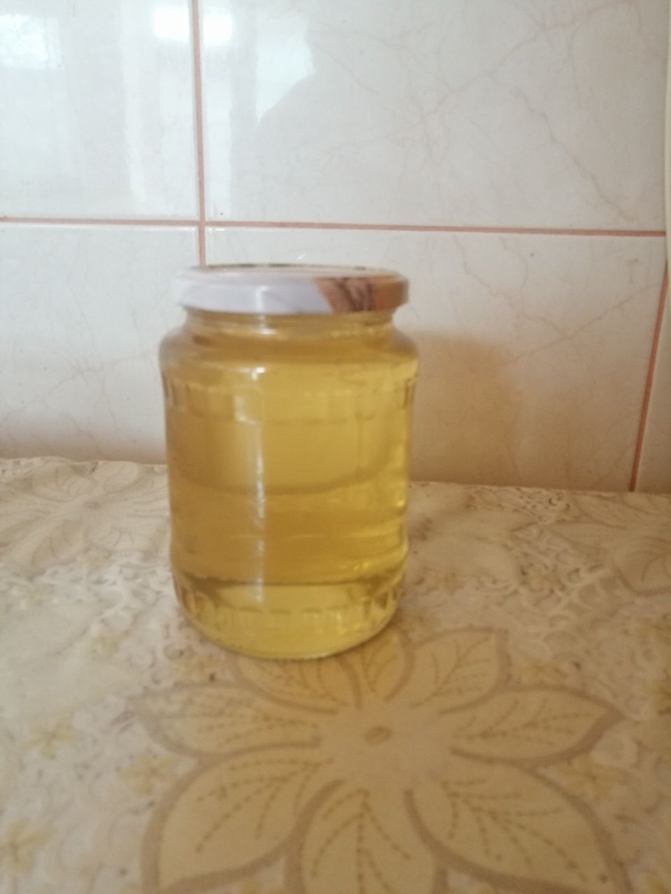 Vand miere de salcam, poliflora, miere de rapita și miere de tei.