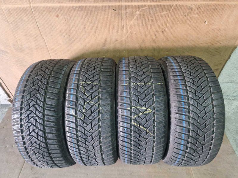4 Dunlop R17 225/50
зимни гуми 
DOT4820