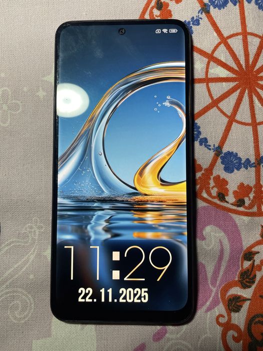 Продаю сотку в хорошем состояние