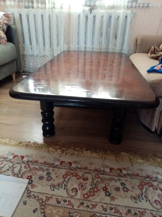 Продам стол из натурального дерева