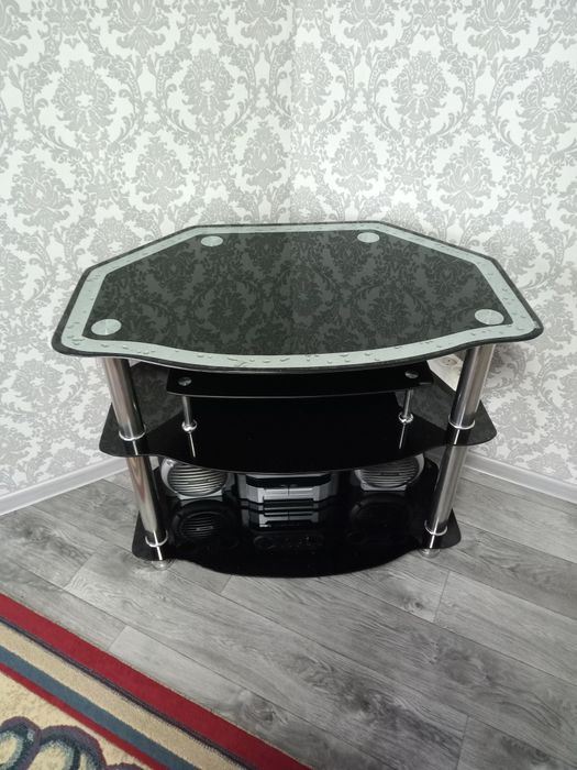 Продам тумба под телевизор