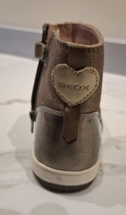 Geox кафяви боти за момиче